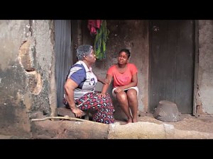 Comment Lorpheline A Pris Soin De La Vieille Femme Abandonée Par Ses Mal Enfants Et Sa Vie A Changé