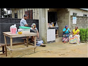 Comment Ils Se Sont Moqués De La Pauvre Femme Et De Sa Fille Qui Vendaient De Labacha|FILM NIGÉRIAN