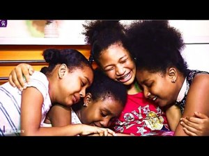 Comment Les Enfants Qui Vendent Des Fruits Pour Se Nourrir Ont Rencontré Un Riche Qui Les A AidésPT2