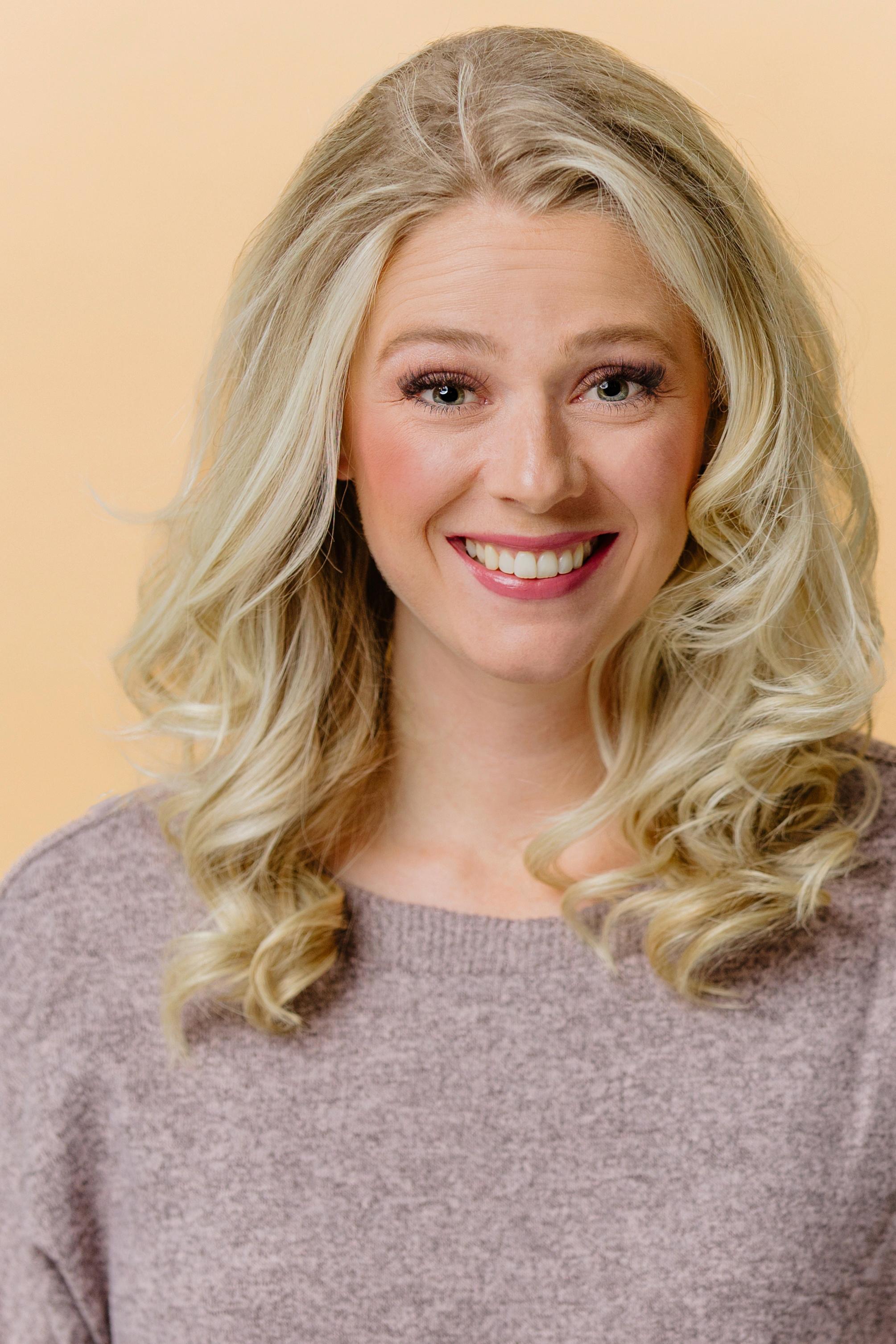 actor Karissa Cragun large photo