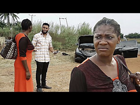 La Villageoise À Laquelle Aucun Homme Ne Résiste Cherche De Laide Sur Une Route Solitaire-MOVIE