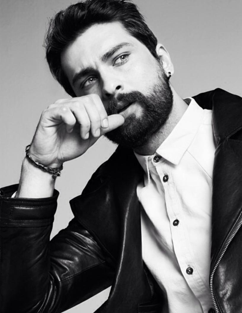 actor Onur Tuna large photo