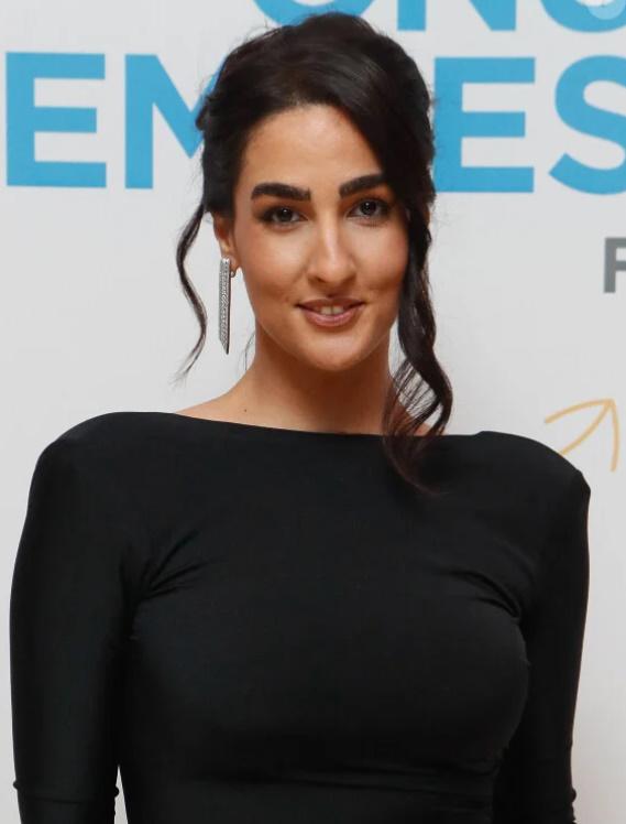 actor Nesrine Slaoui large photo