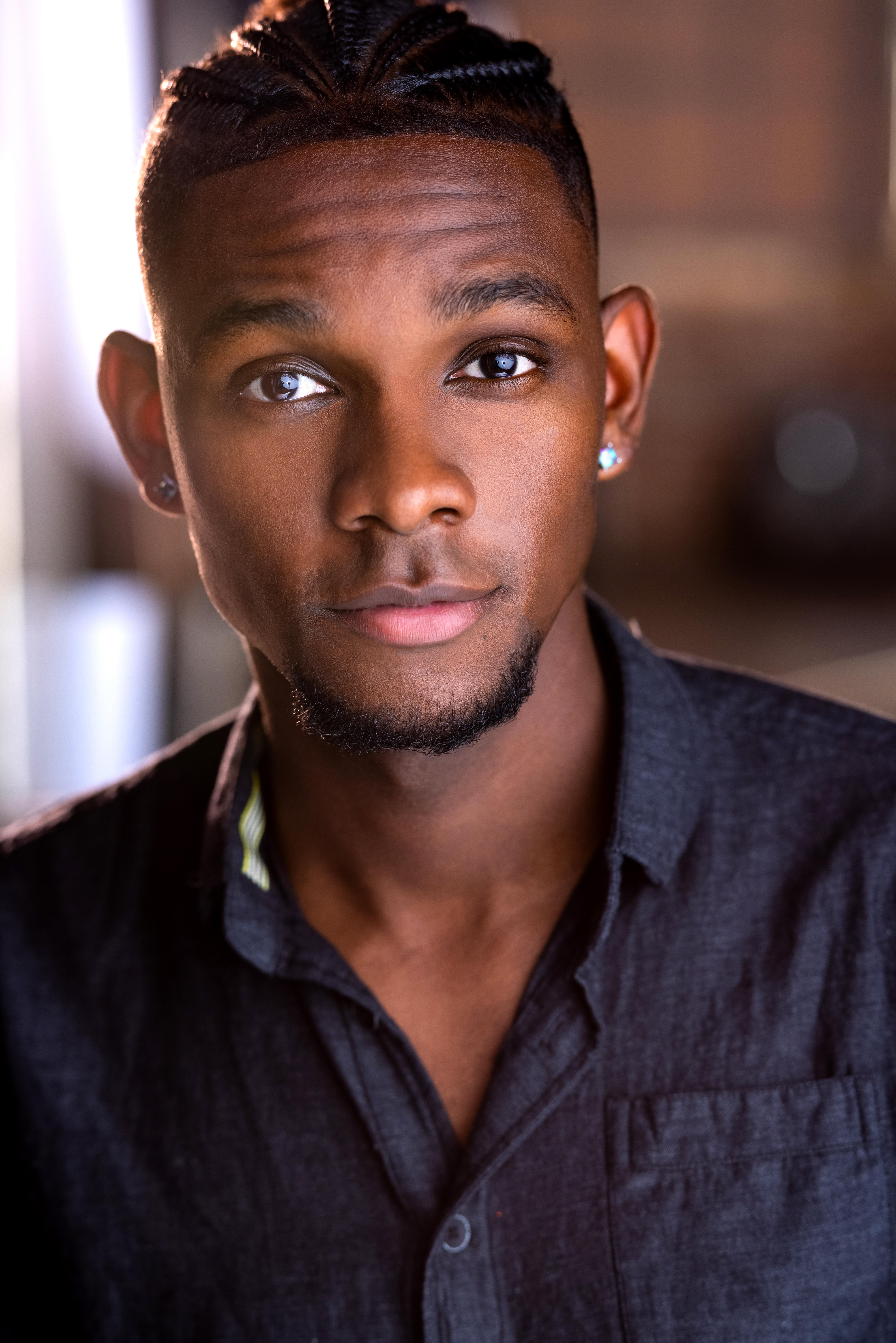 actor Myles Evans large photo