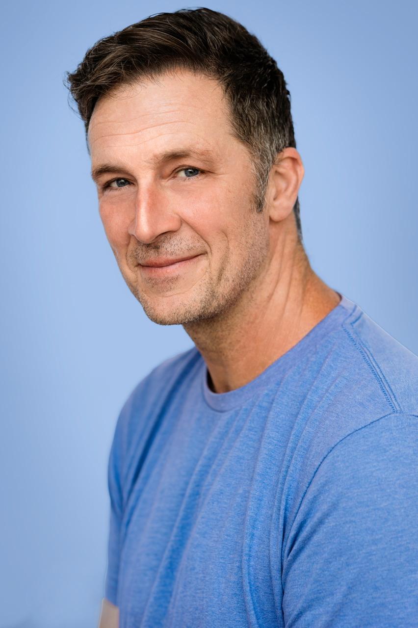 actor Brady Smith large photo