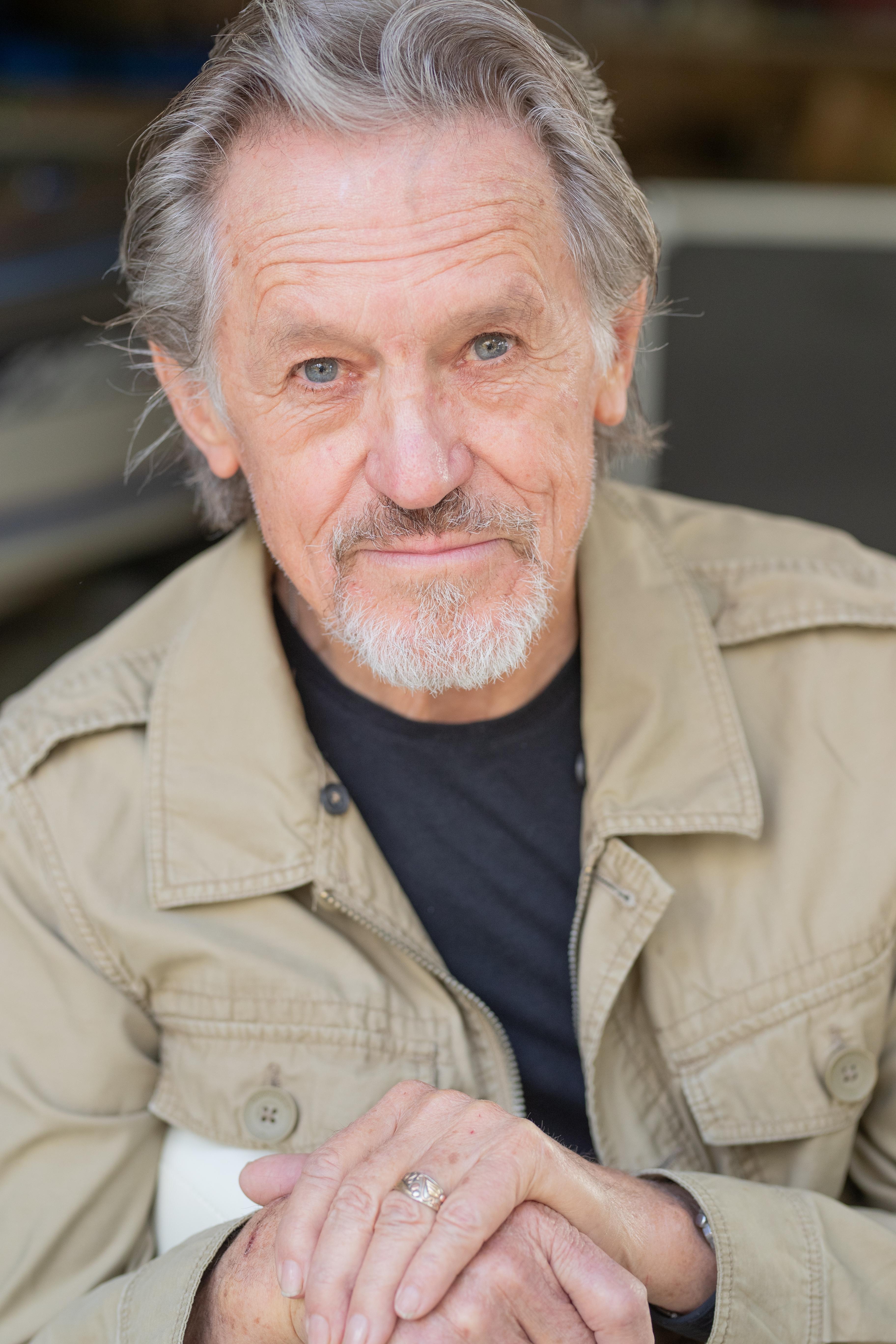 actor Miles Anderson large photo