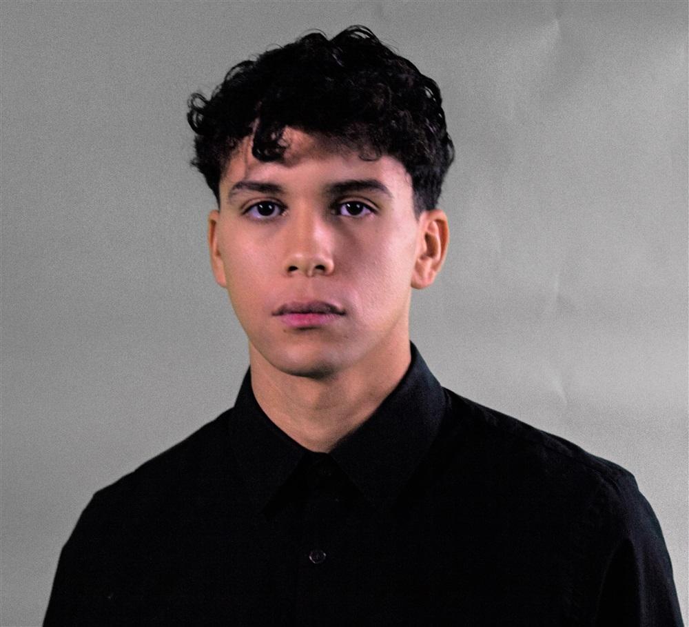 actor Ilies Kadri large photo