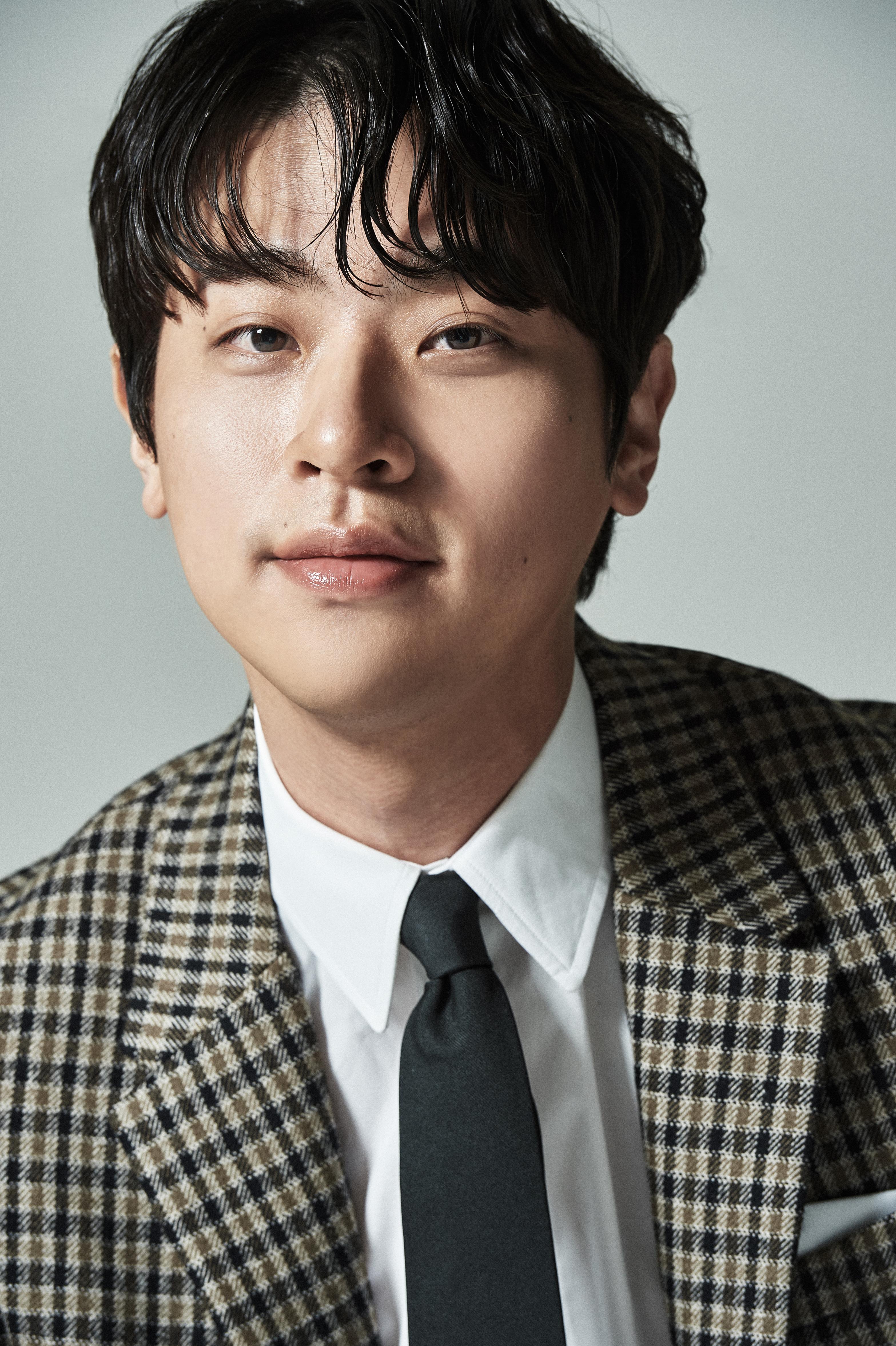 actor Park Jeong-min large photo