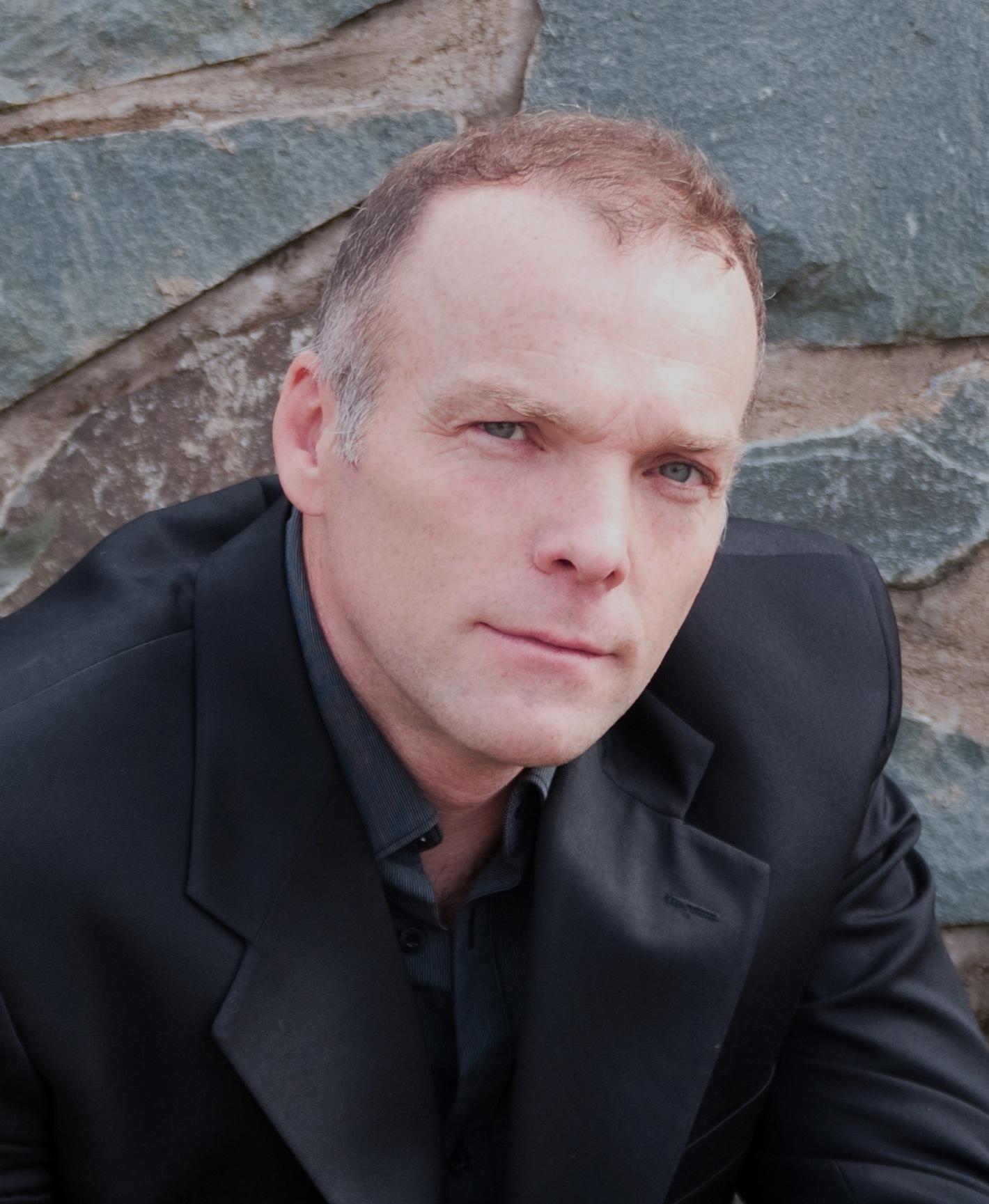 actor Hugh Thompson large photo