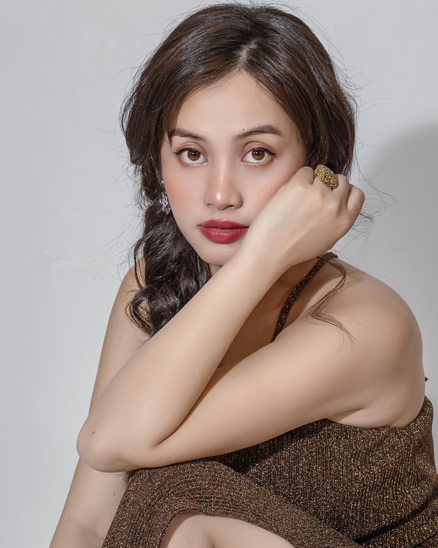 Tengam Celine