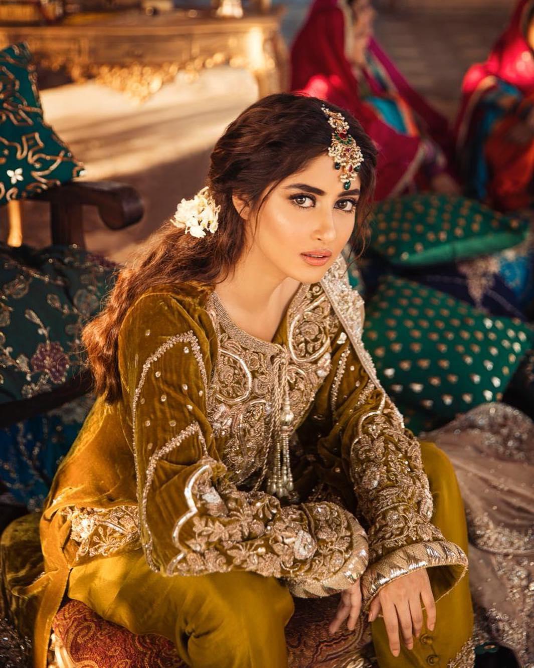 actor Sajal Ali large photo