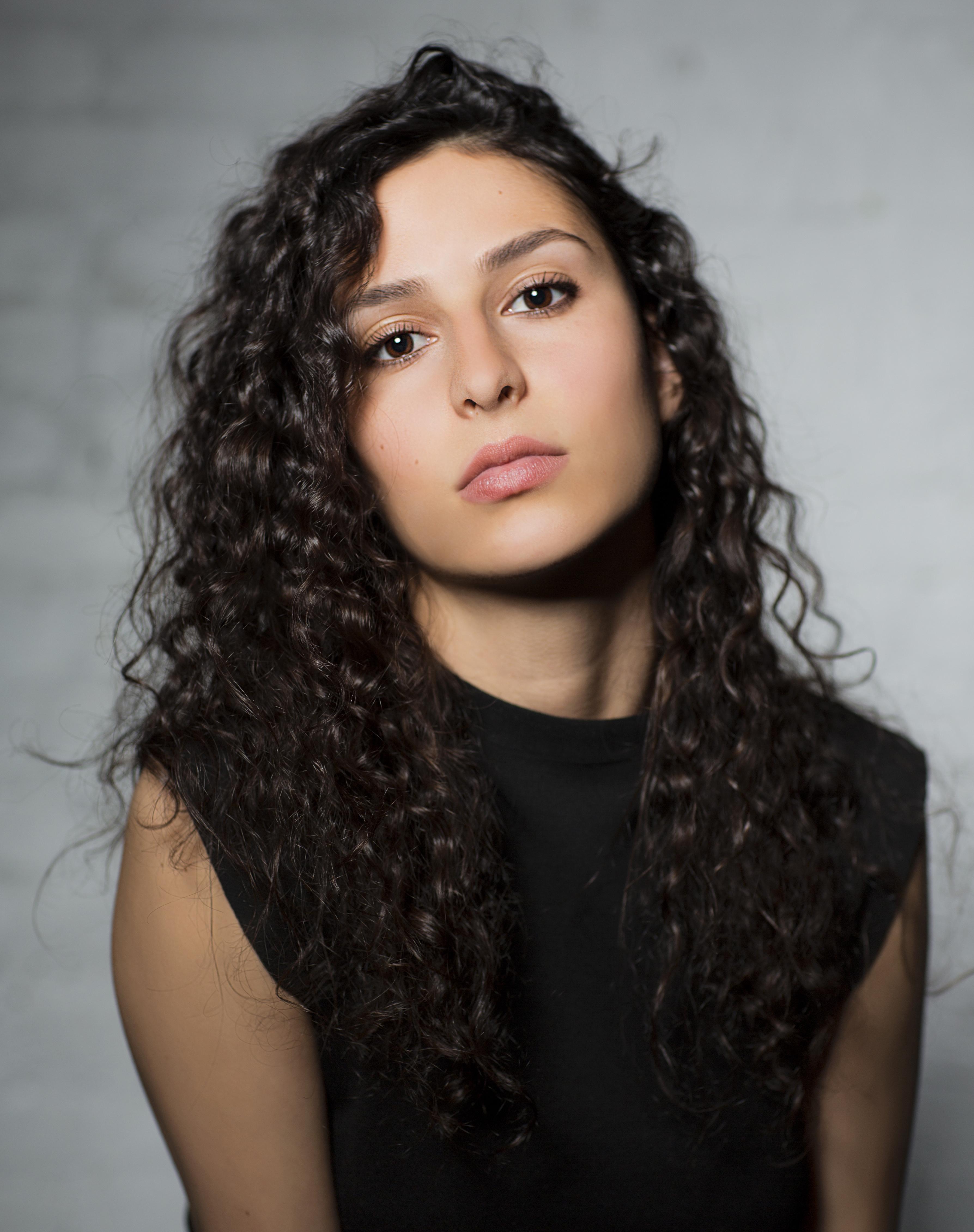 actor Hana Chamoun large photo