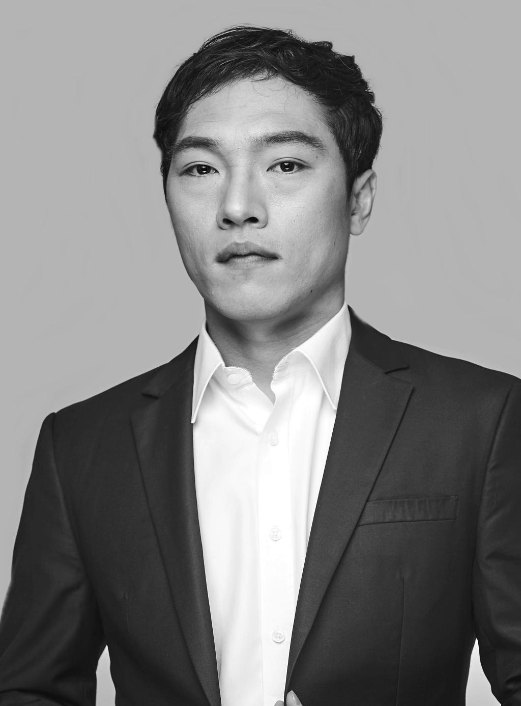 actor Choi Young-Woo large photo