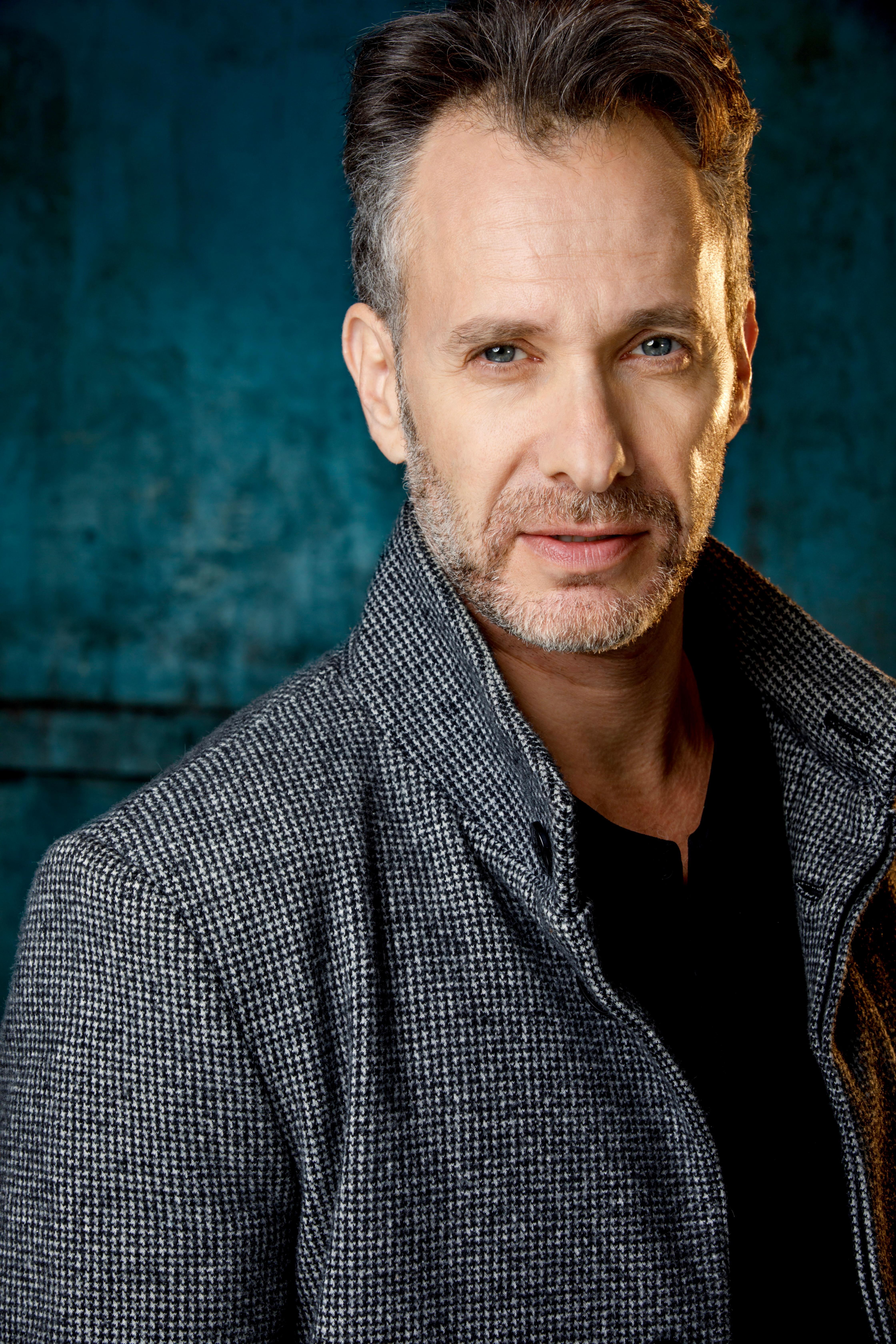 actor Matthew Wolf large photo