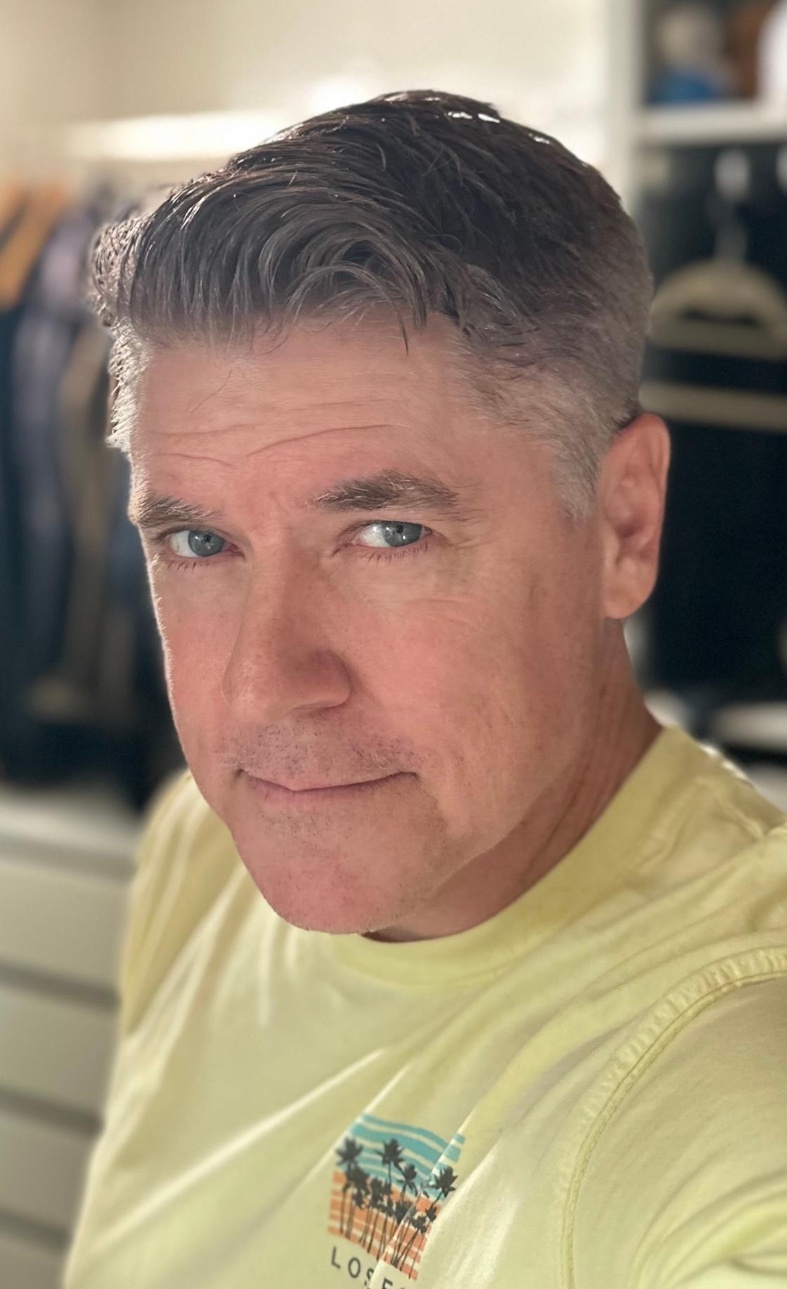 actor Chris Cox large photo