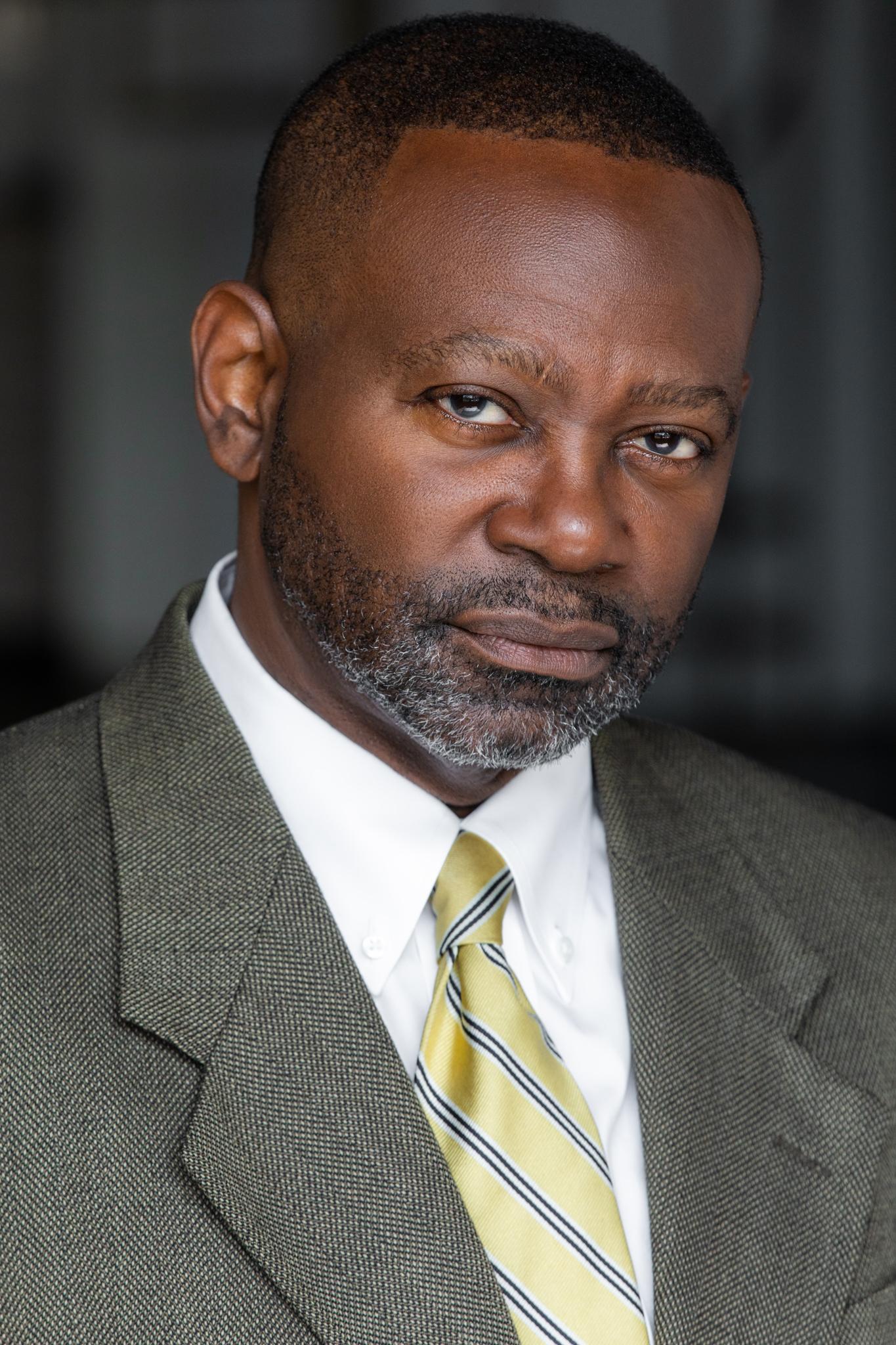 actor Michael Burgess large photo