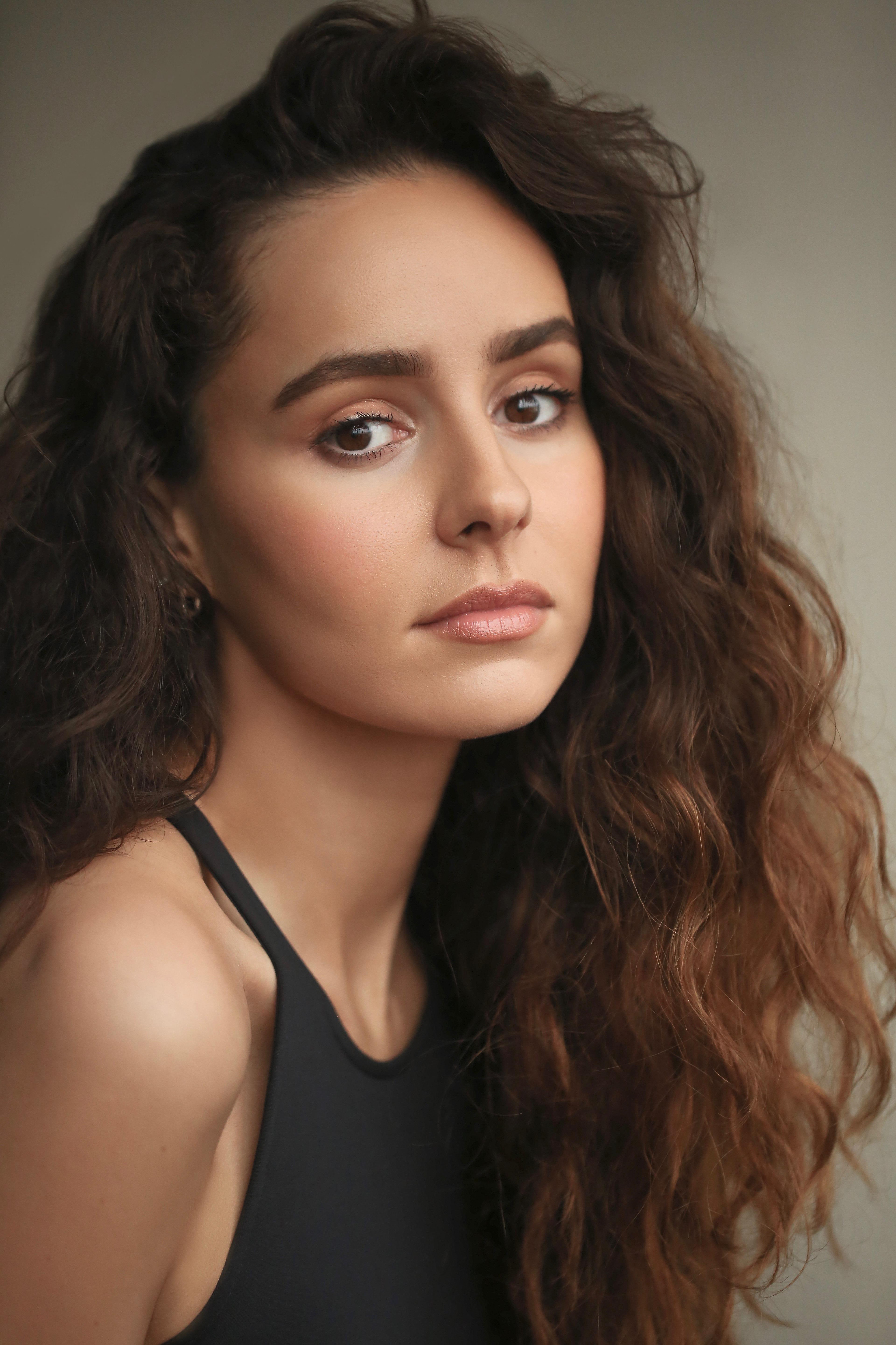 actor Sophia Adli large photo