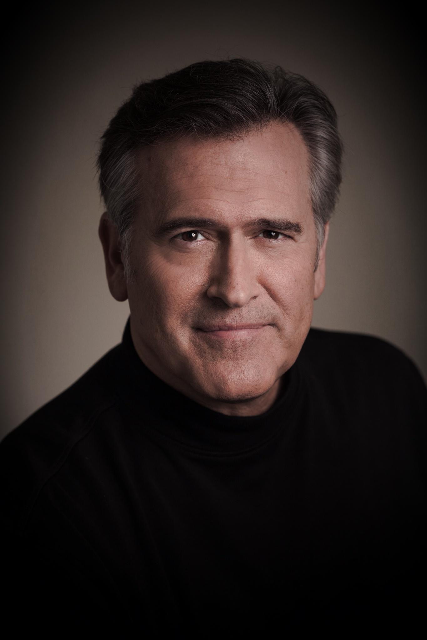actor Bruce Campbell large photo