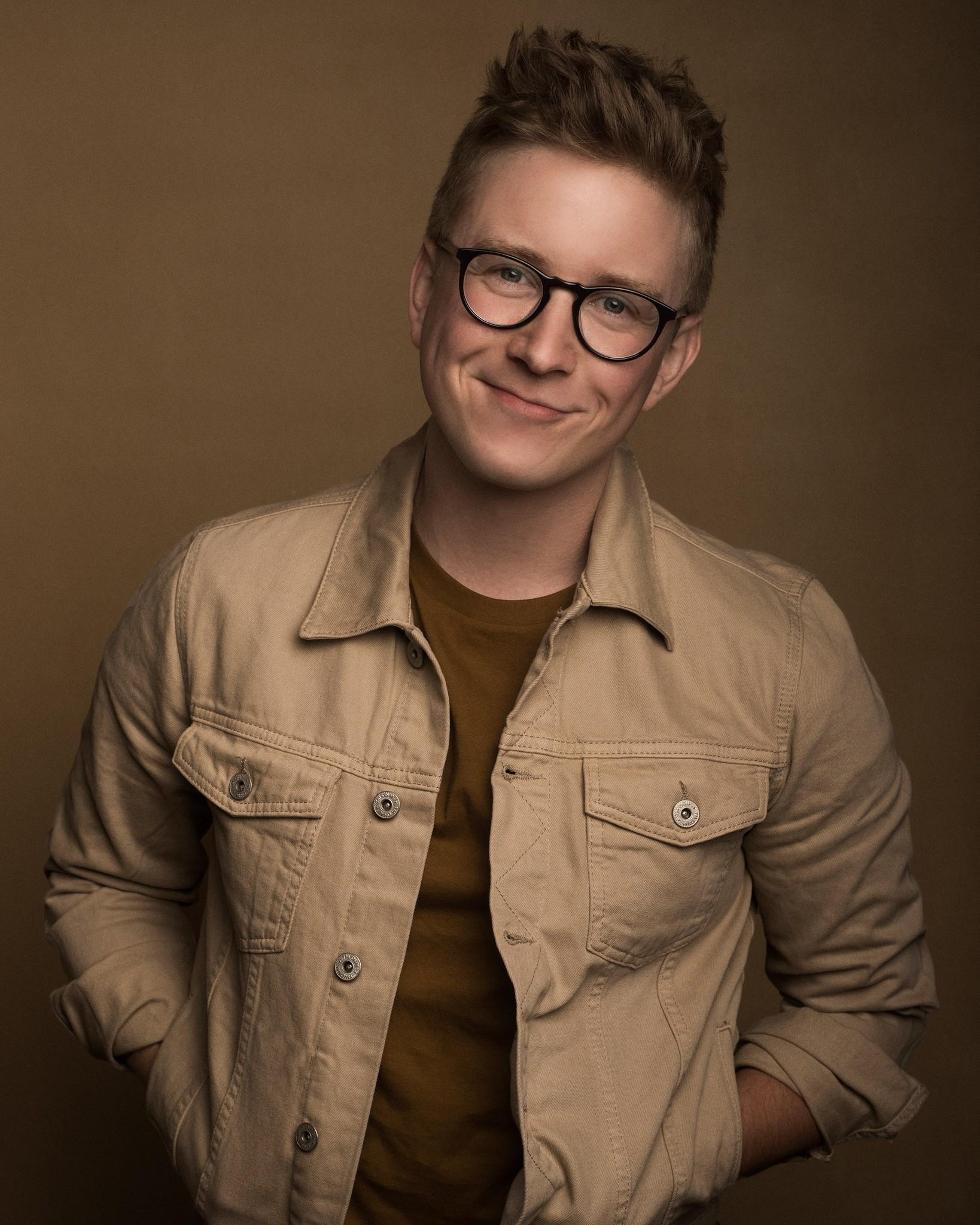actor Tyler Oakley large photo