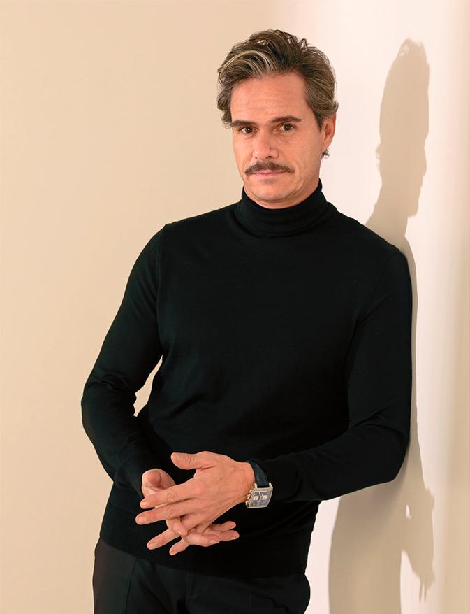 actor Tony Dalton large photo