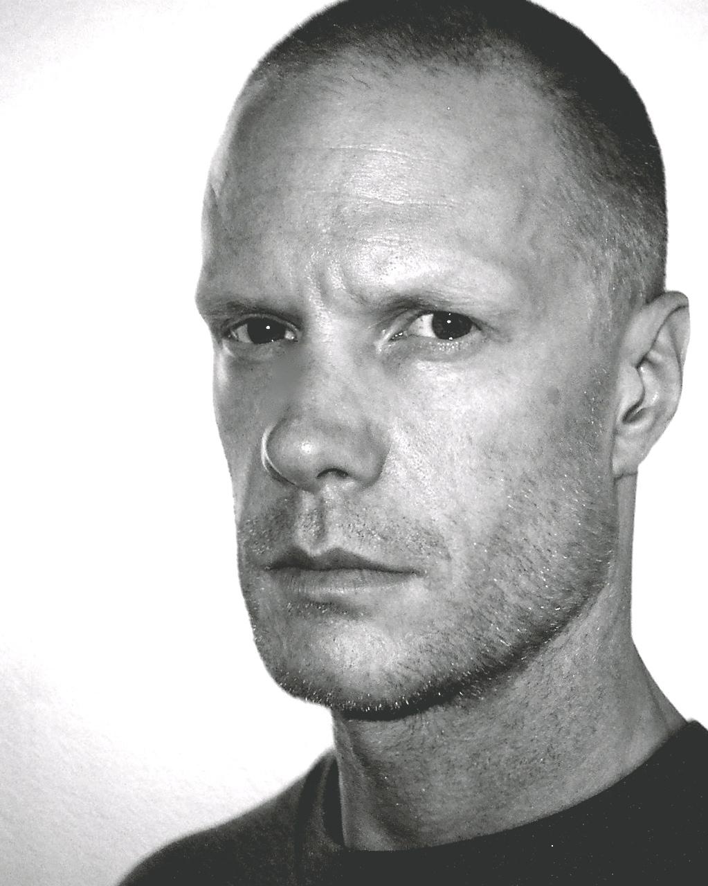 actor Brian Steele large photo