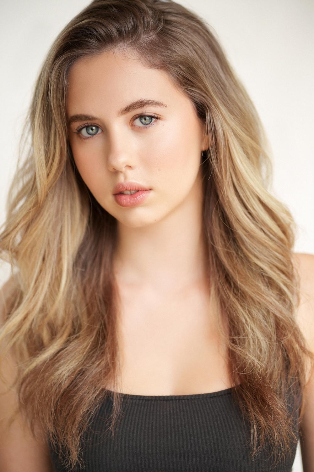 actor Eden Summer Gilmore large photo