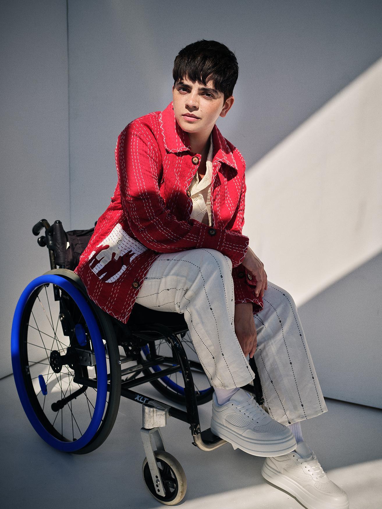 actor Theo Angel large photo