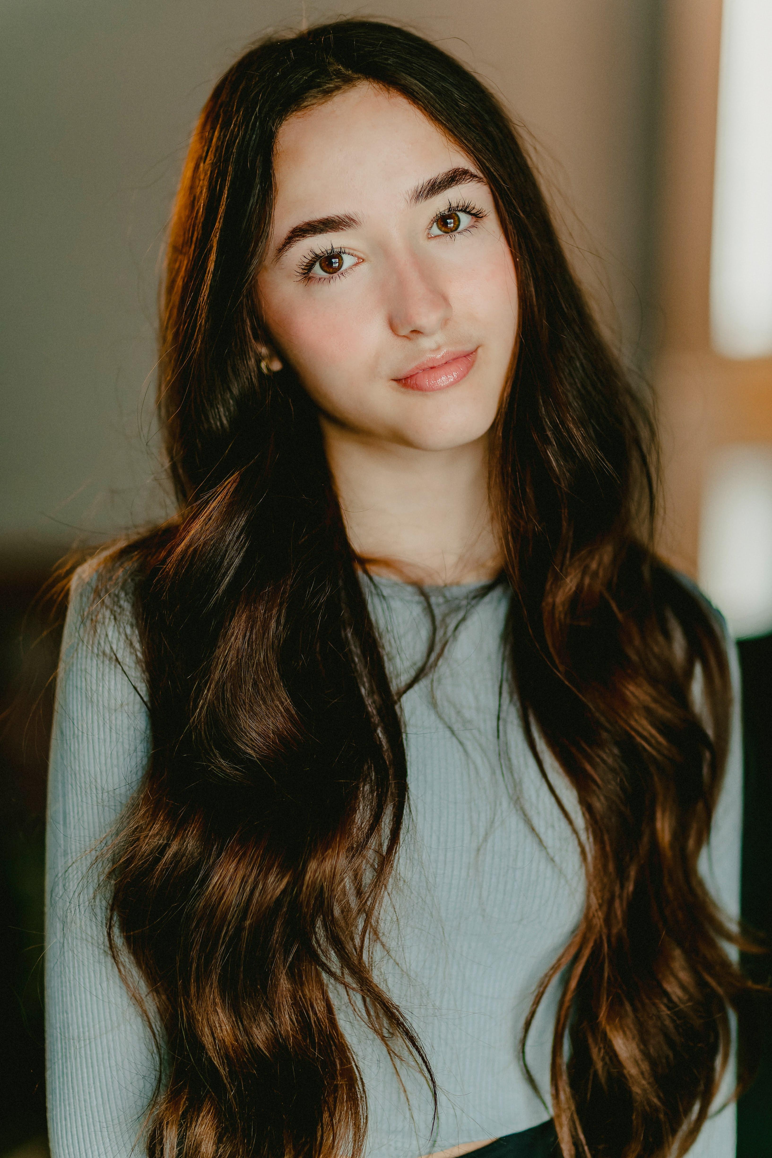 actor Melia Charlotte Cressaty large photo