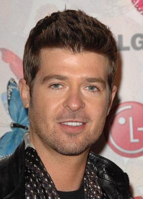 actor Robin Thicke large photo