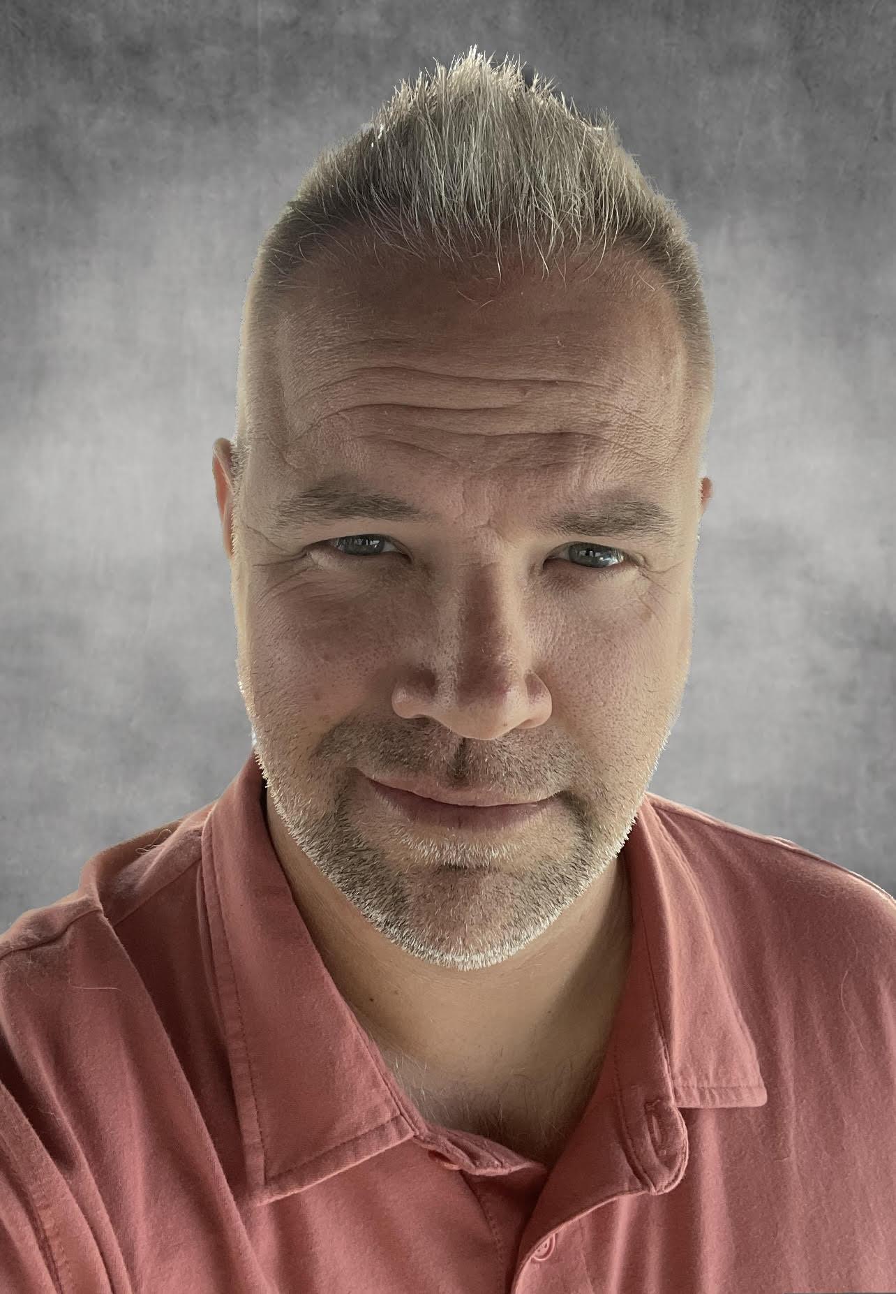 actor Christopher Korek large photo