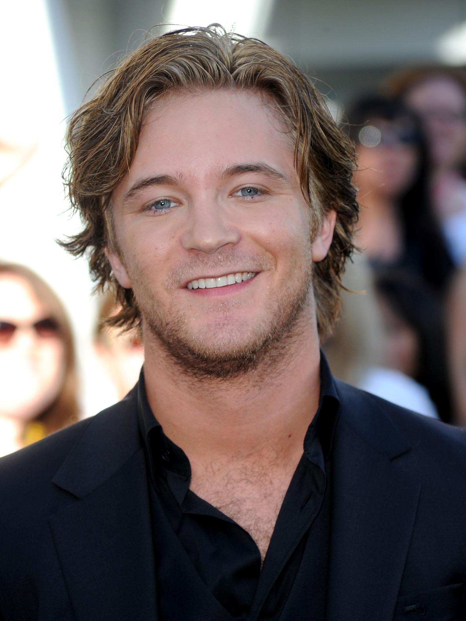 actor Michael Welch large photo