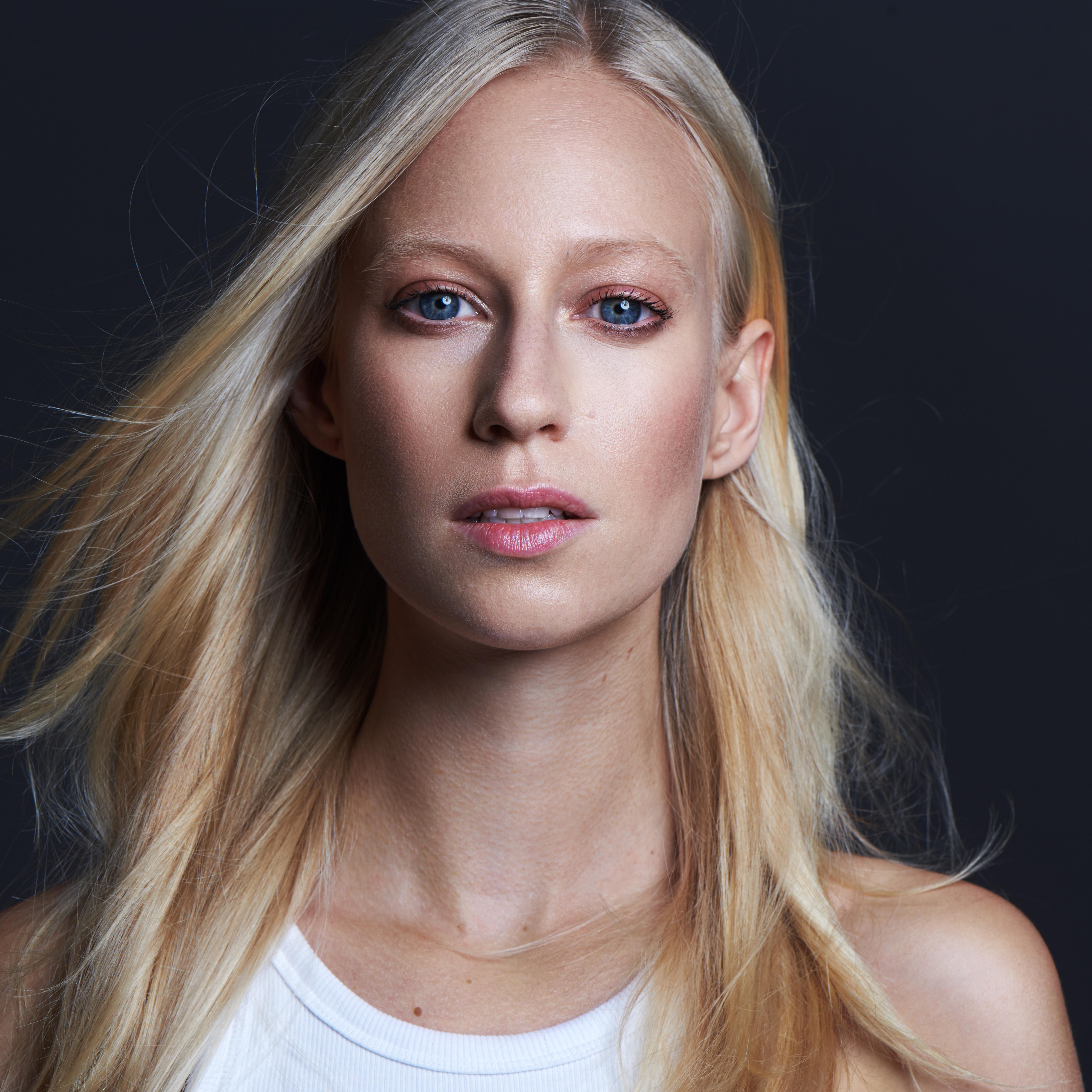 actor Fruzsina Nagy large photo