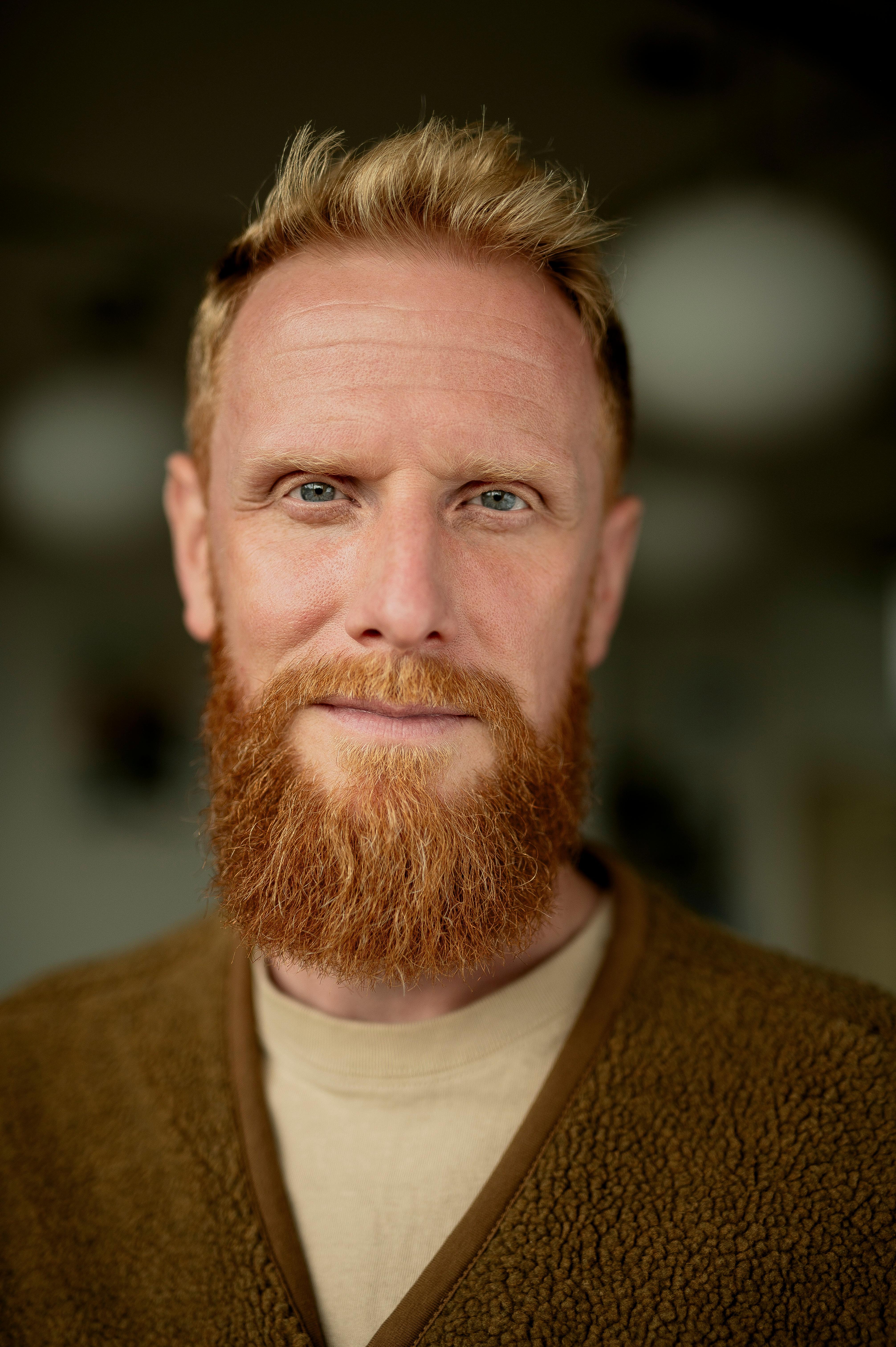 actor Paul Tonkin large photo