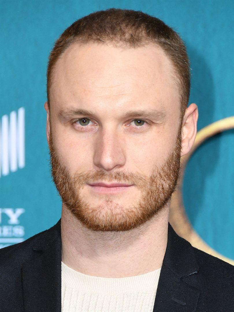 actor Yan Tual large photo