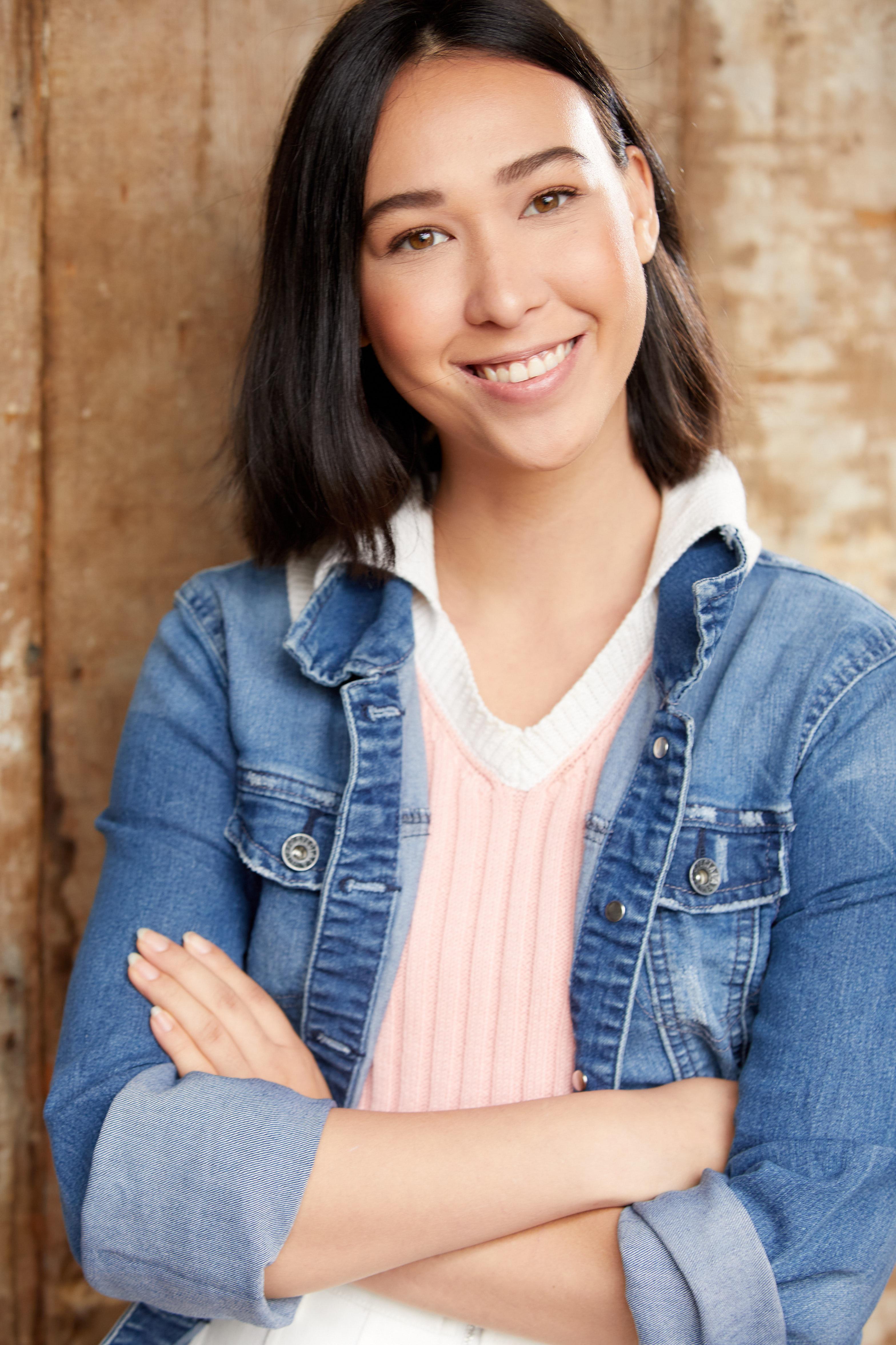 actor Madison Santos large photo