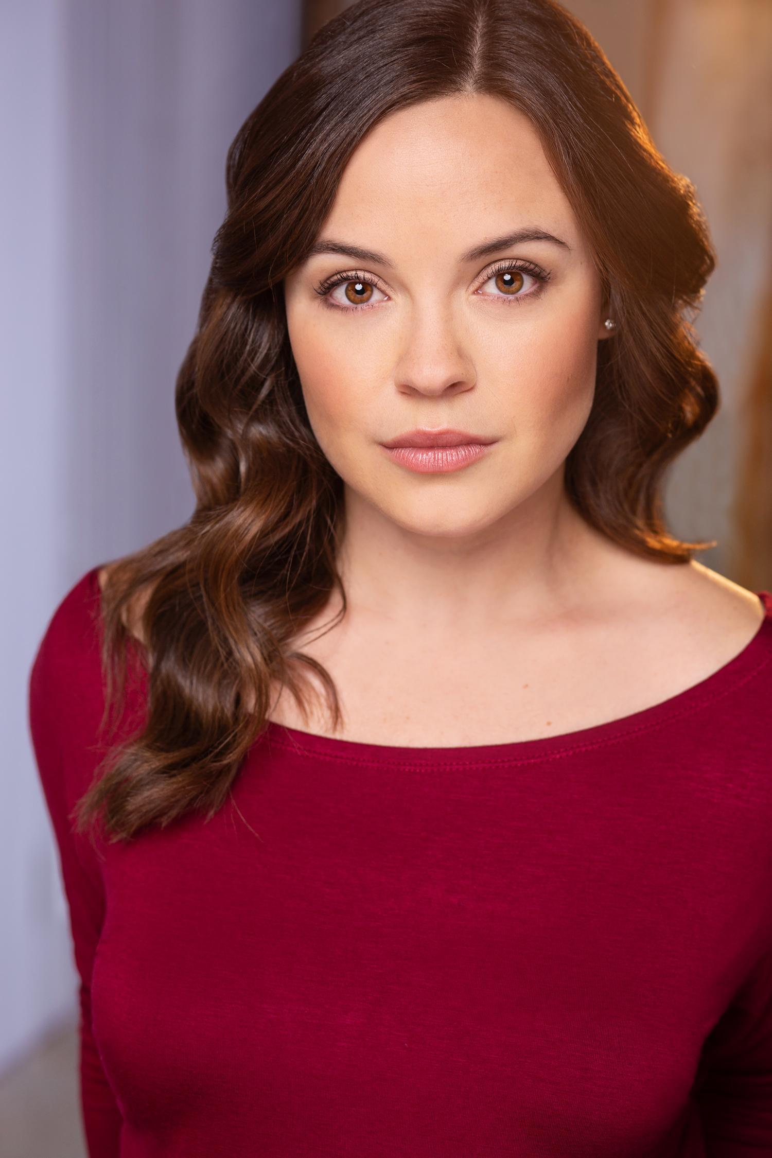 actor Emalie Noelani large photo