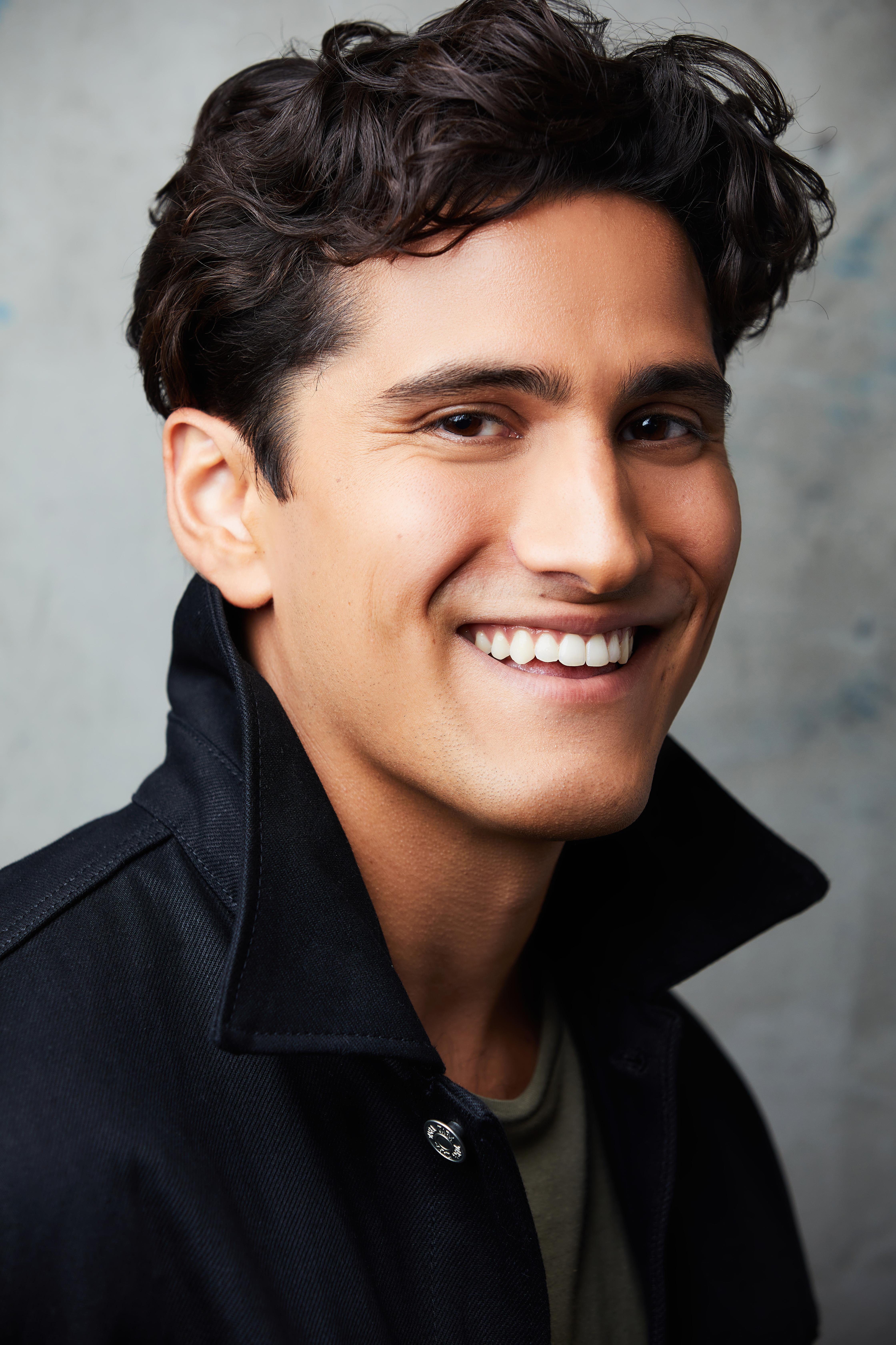 actor Ricky Martínez large photo