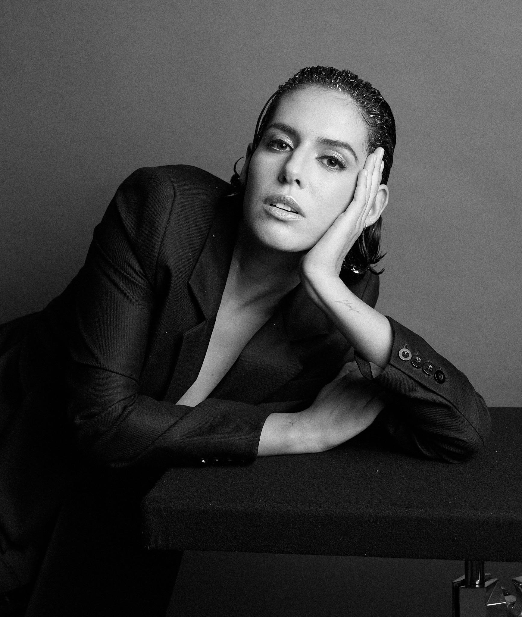 actor Camila Valero large photo