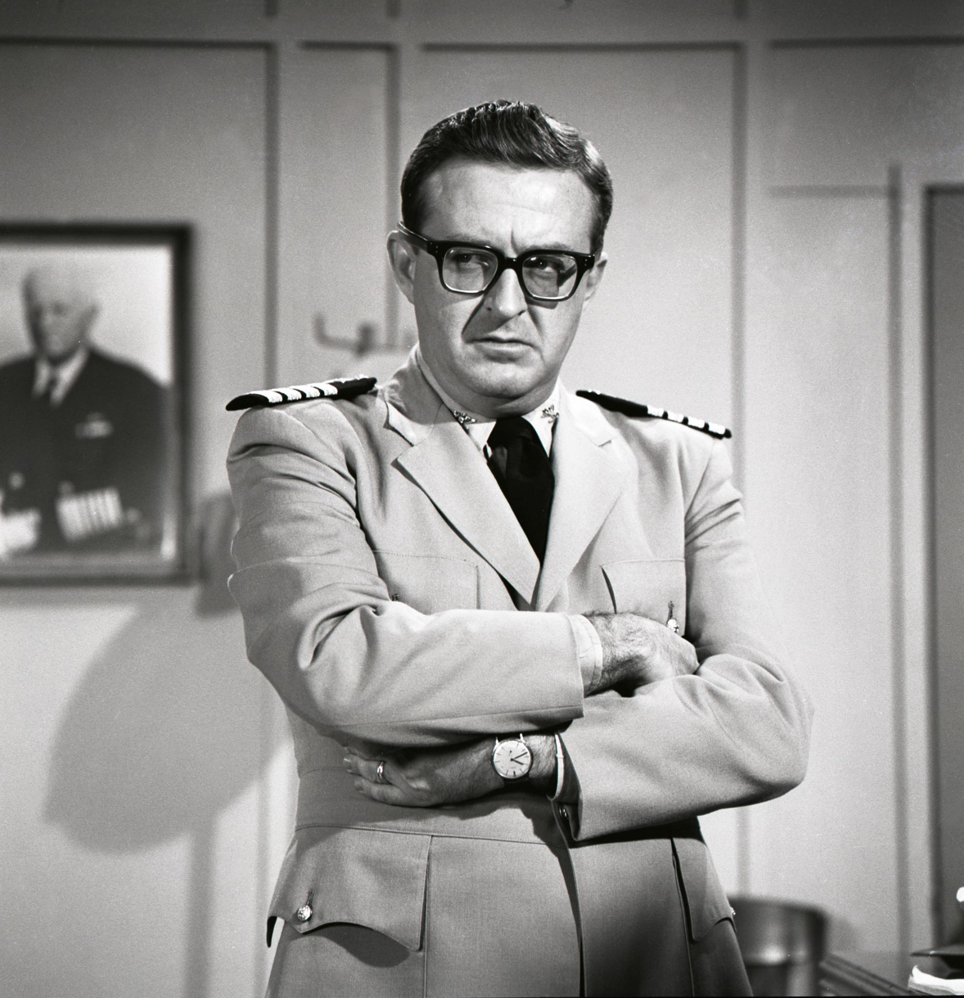 actor Joe Flynn large photo