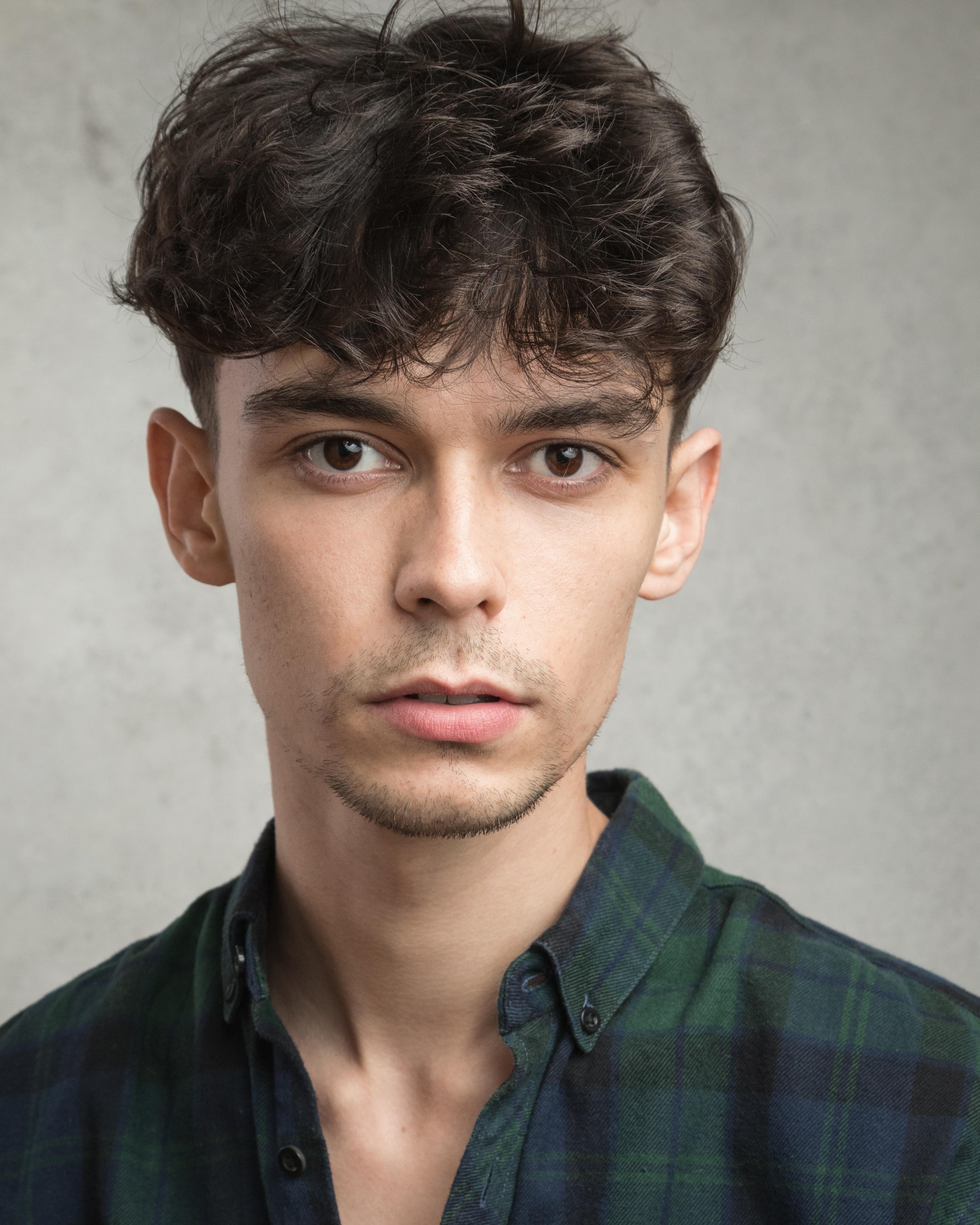 actor Brandon Bendell large photo