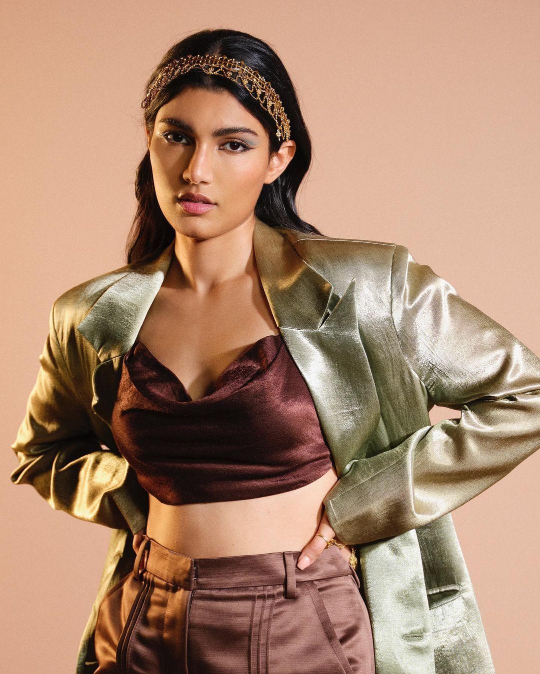 actor Alizeh Agnihotri large photo