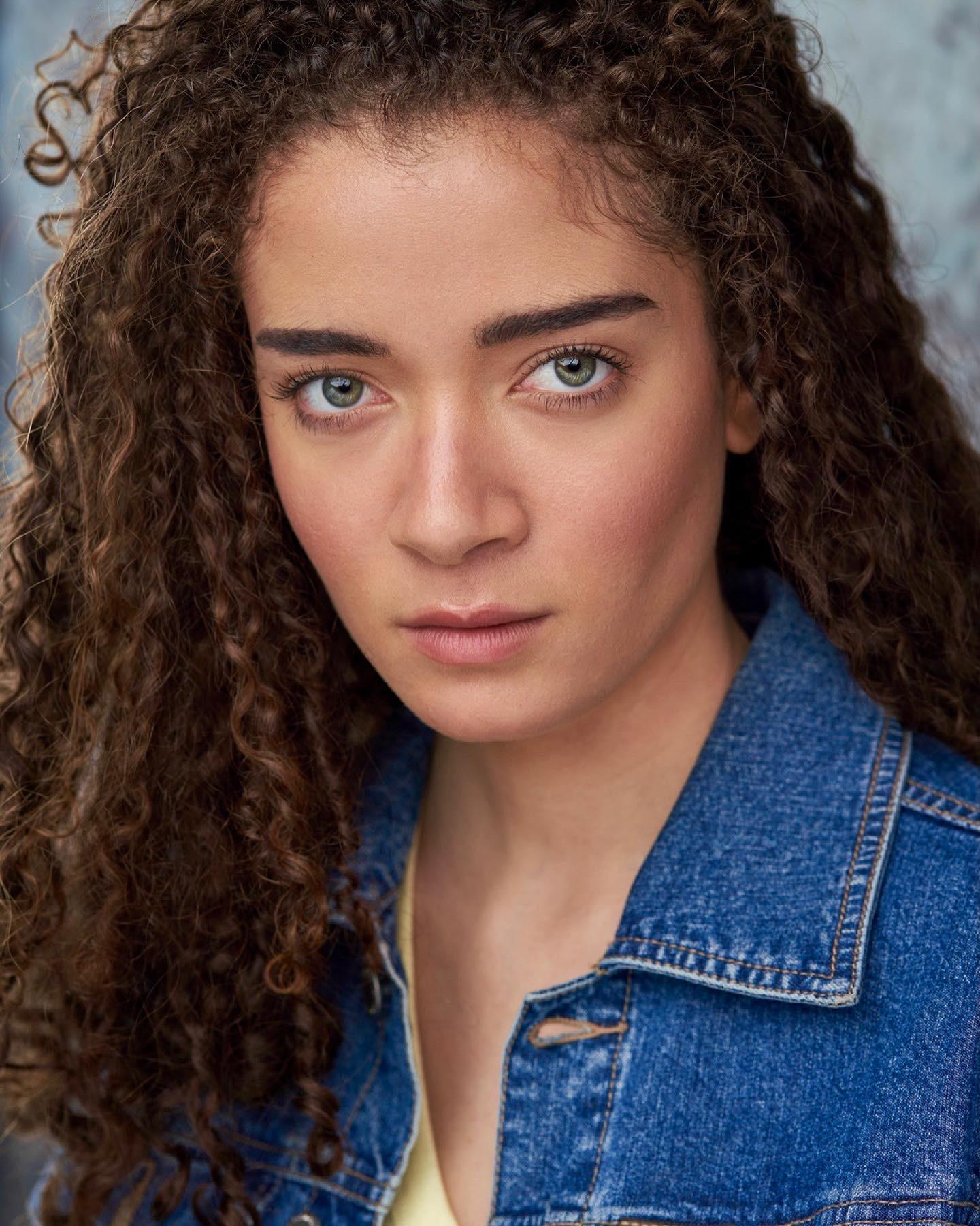 actor Mia Rose large photo