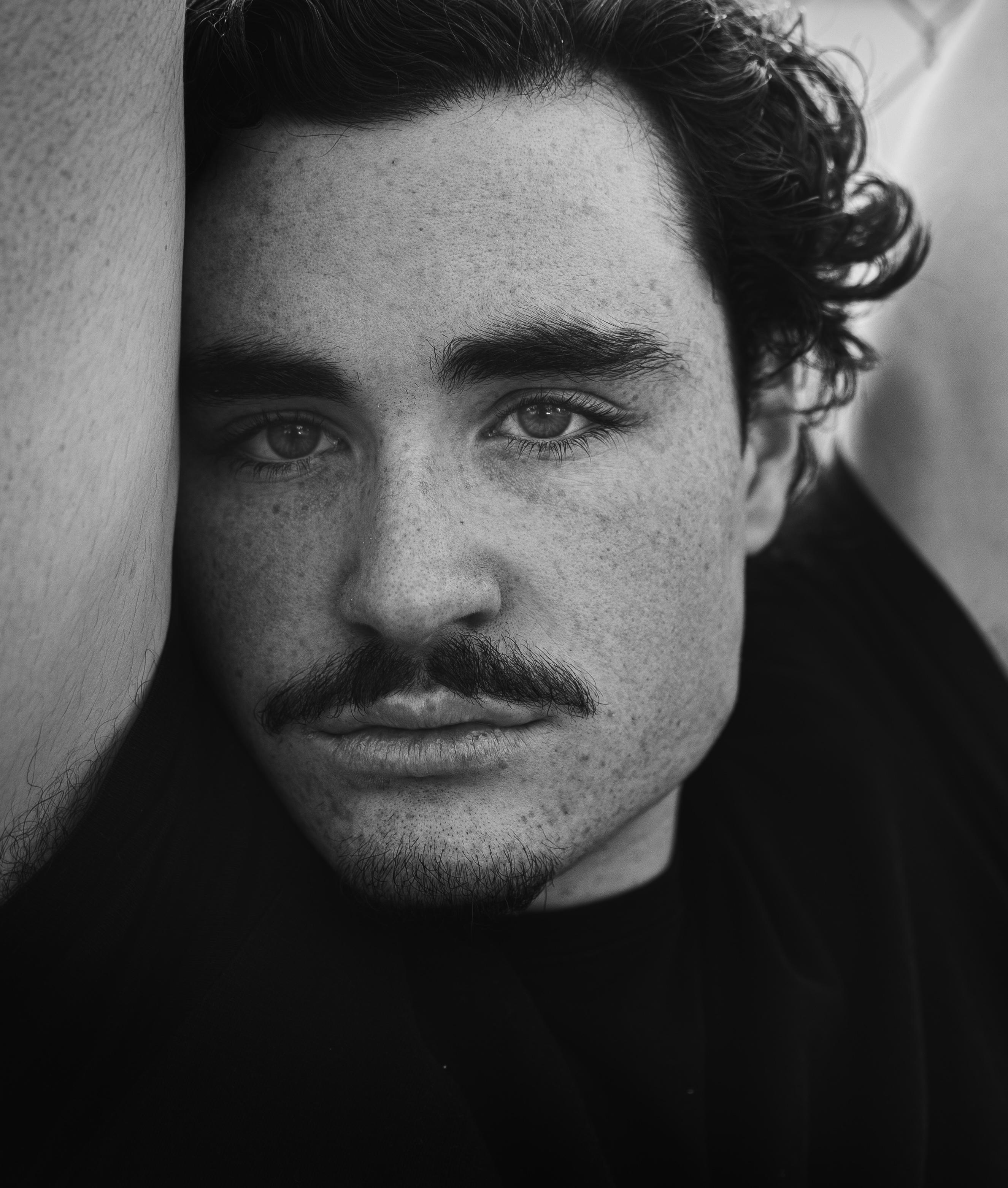 actor Saxon Cook large photo