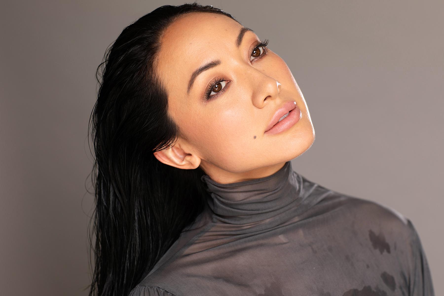 actor Faye Viviana large photo