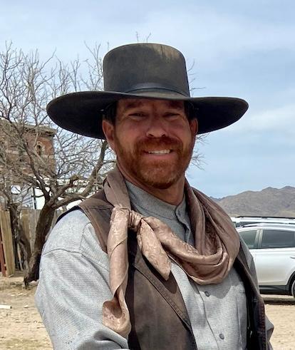 actor Travis Elliston large photo