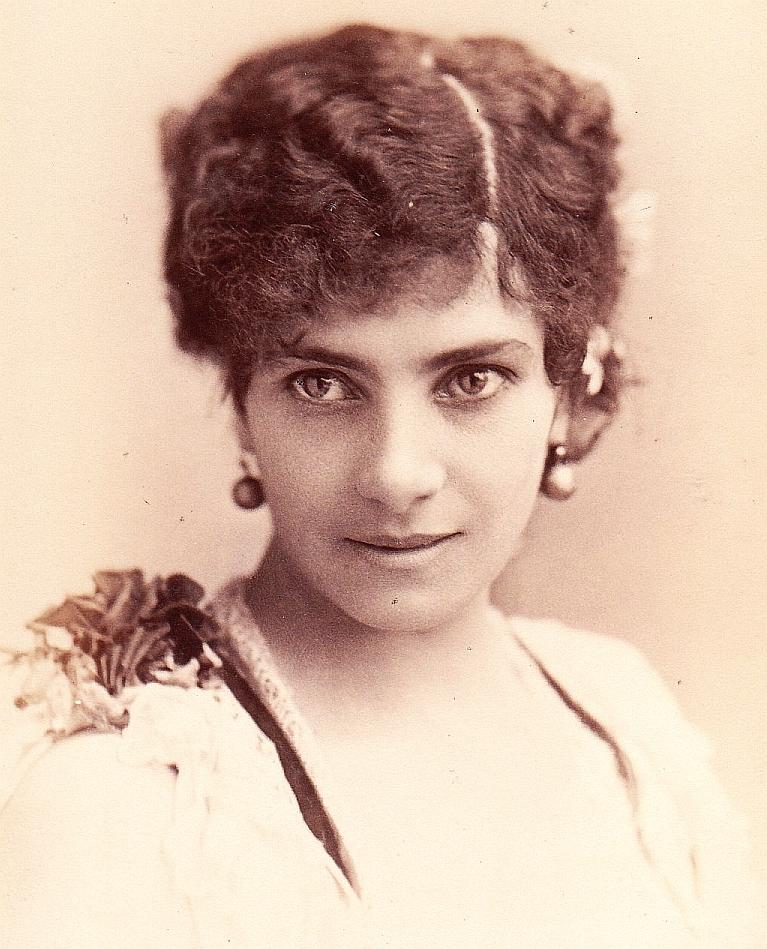 actor Jennie Lee large photo