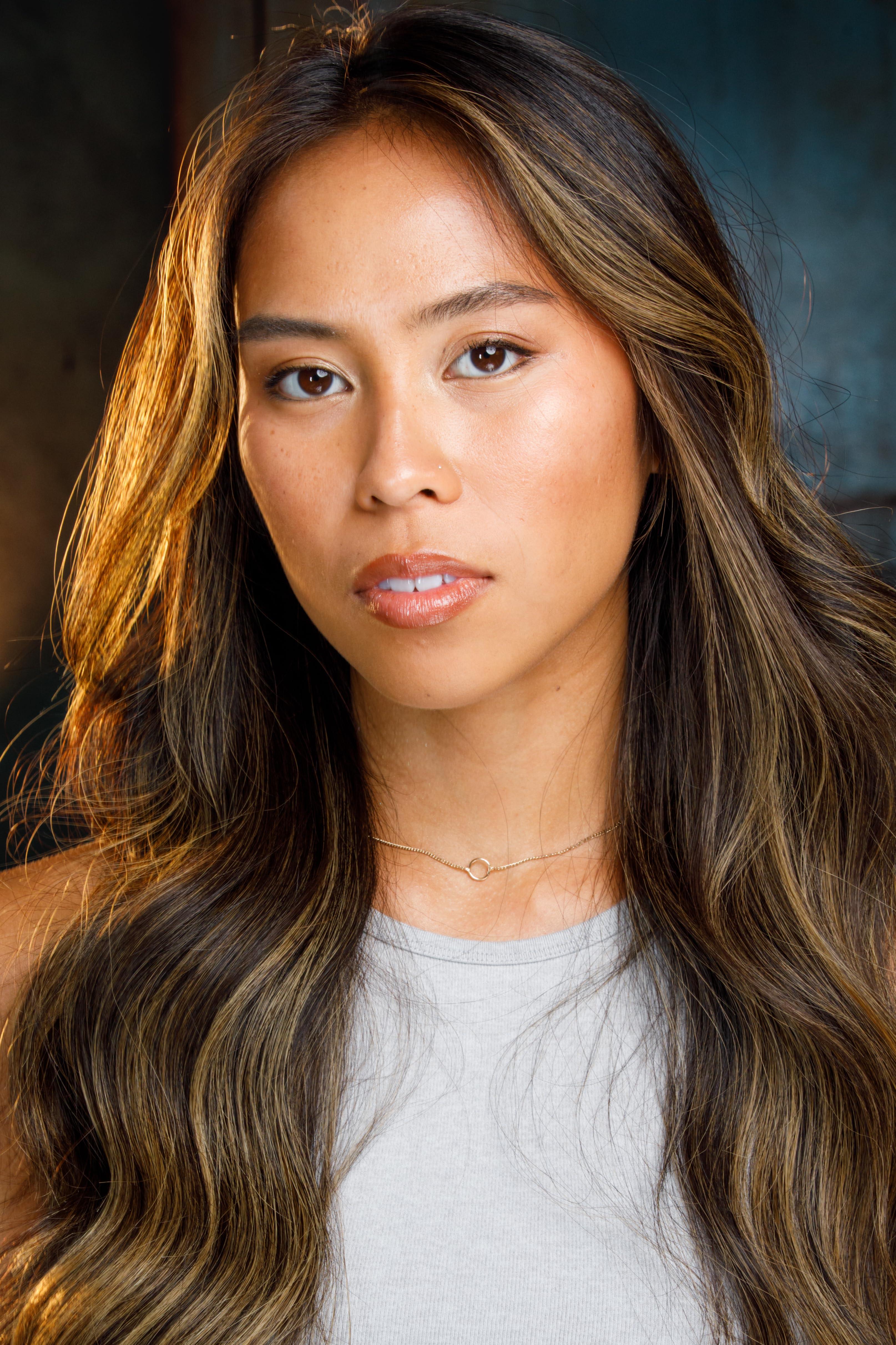 actor Abigail Villanueva large photo