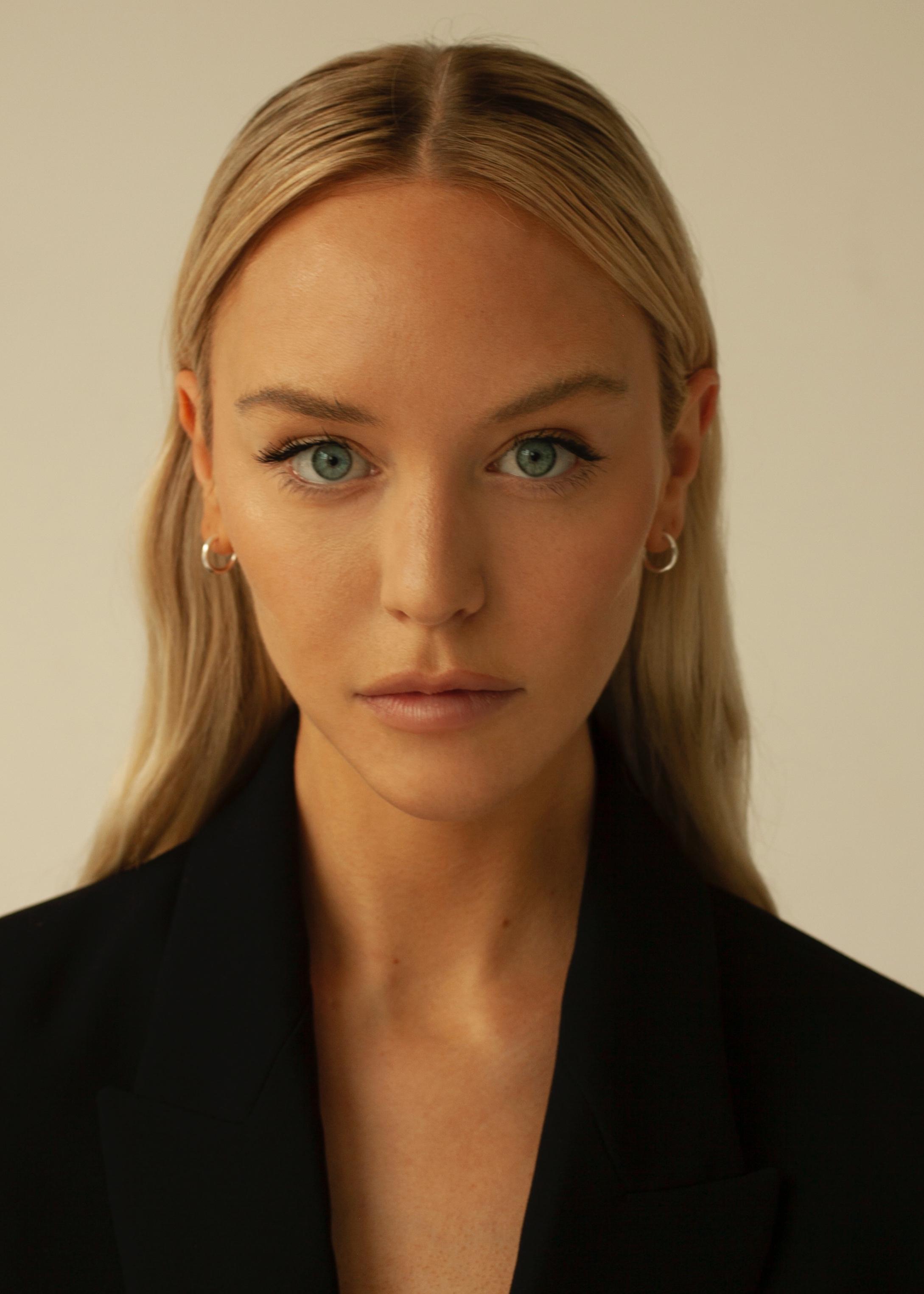 actor Paige Mobley large photo