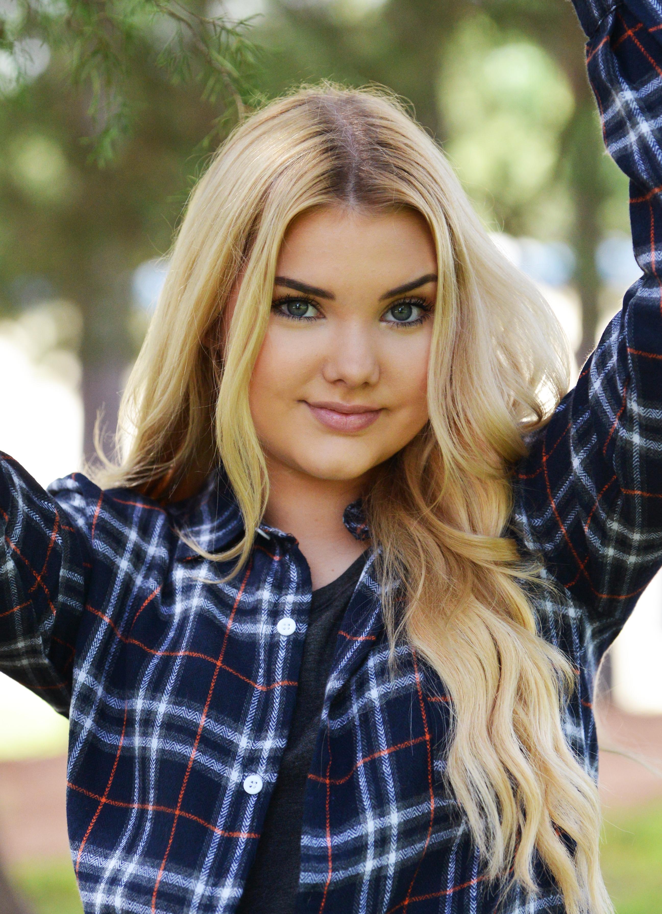 actor Eden Wood large photo