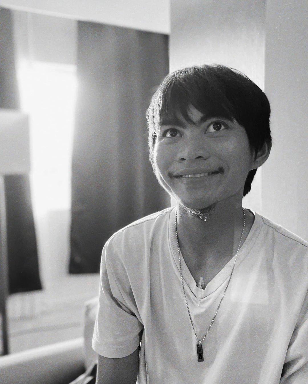 actor Jules Canlas large photo